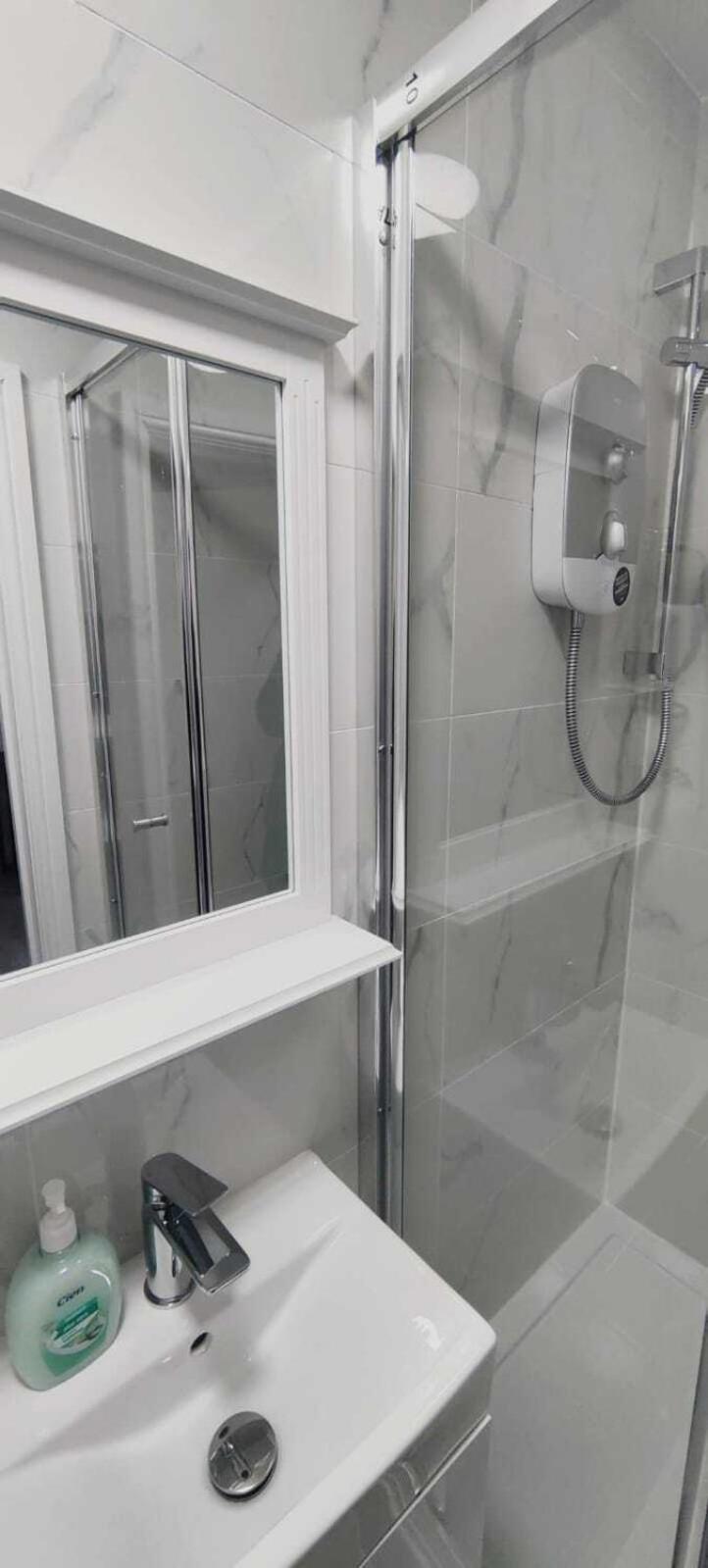 Kings Central Apartments In Kings Cross لندن الغرفة الصورة